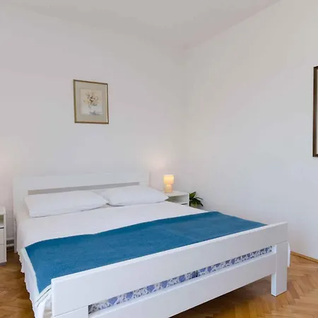 Apartment In 39233 Crikvenica