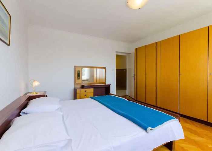 Διαμέρισμα In 39233 *